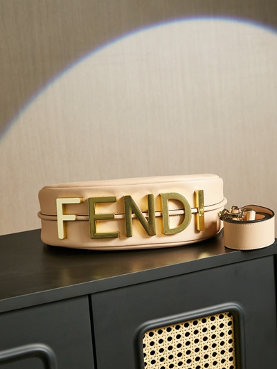 フェンディバッグ側面デザイン